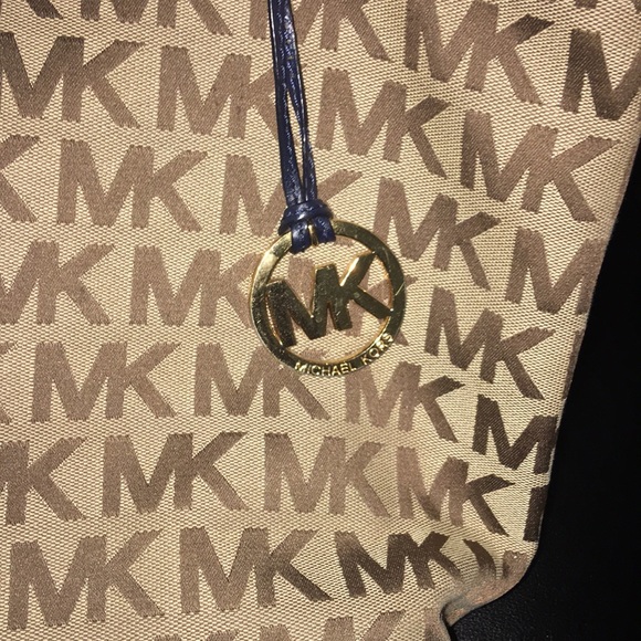 Mk tote - Picture 3 of 6
